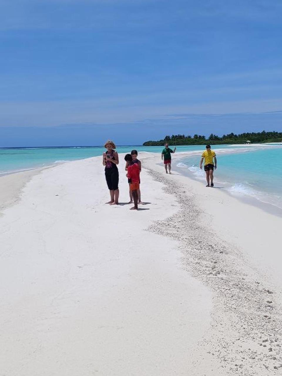 Rindali Maldives Maaenboodhoo Hotel Dhaalu Atoll Exterior photo